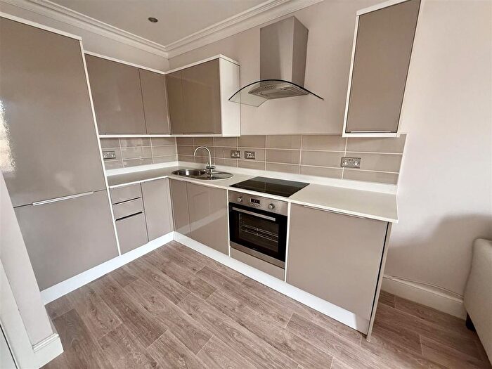 2 Bedroom Flat To Rent In West Park, Bristol, BS8