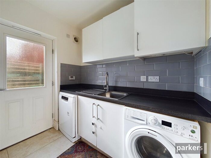 4 Bedroom Detached House For Sale In Messenger Road, Woodley, Reading, Berkshire, RG5