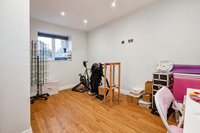 5 Bedroom Detached House For Sale In Main Street, Fridaythorpe, Driffield, YO25