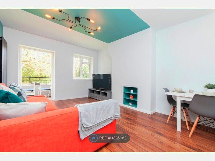 2 Bedroom Flat To Rent In Tyrell House, Beckenham BR3