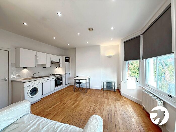 1 Bedroom Flat For Sale In St. Mildreds Road, London, SE12