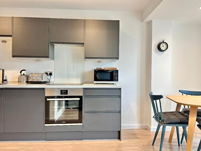 1 Bedroom Apartment For Sale In Bedroom Apartment - Coates House, BS48