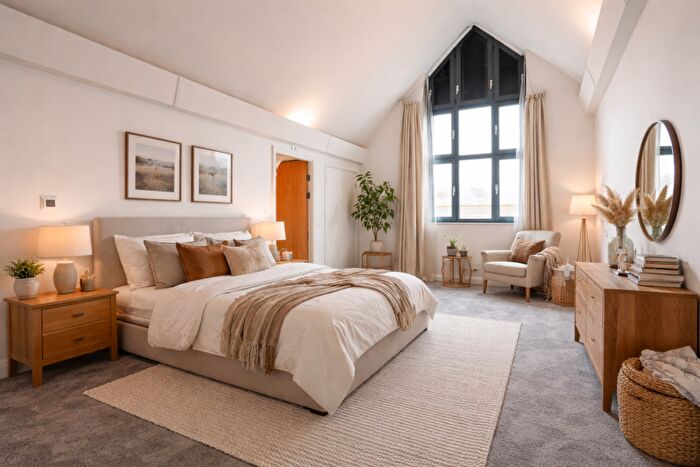 3 Bedroom Apartment To Rent In Lion Brewery, OX1