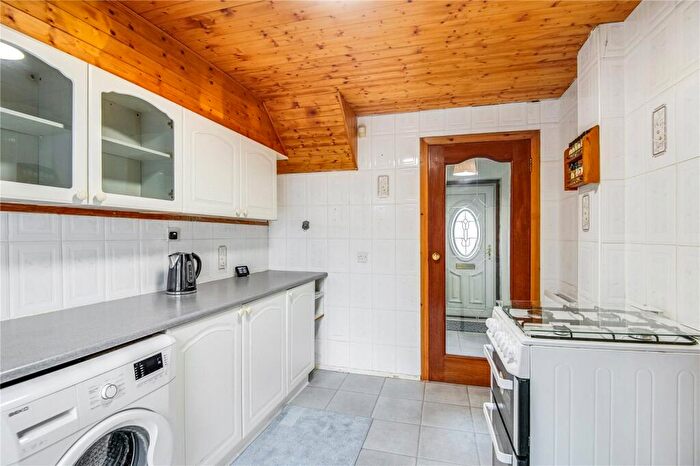 2 Bedroom Terraced House For Sale In Bardrainney Avenue, Port Glasgow, Inverclyde, PA14