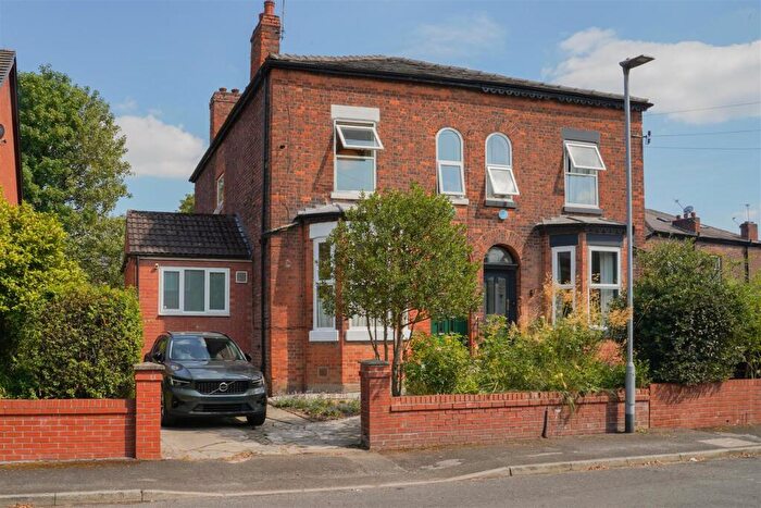 5 Bedroom Semi-Detached House For Sale In Nuneham Avenue, Withington, M20
