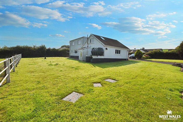 4 Bedroom Detached Bungalow For Sale In Princes Gate, Narberth, SA67