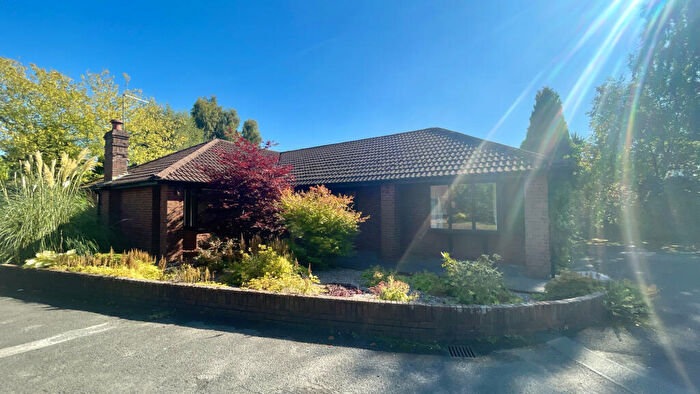 4 Bedroom Bungalow To Rent In Ridgeford Gardens, Preston, PR2