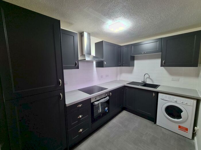 1 Bedroom Flat To Rent In Queensdown Gardens, Brislington, Bristol, BS4