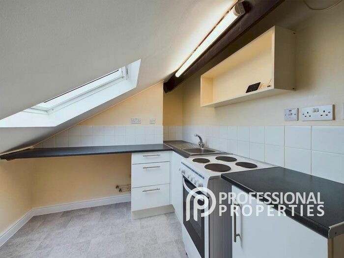 2 Bedroom Flat To Rent In Hartington Street, Derby, Derbyshire, DE23