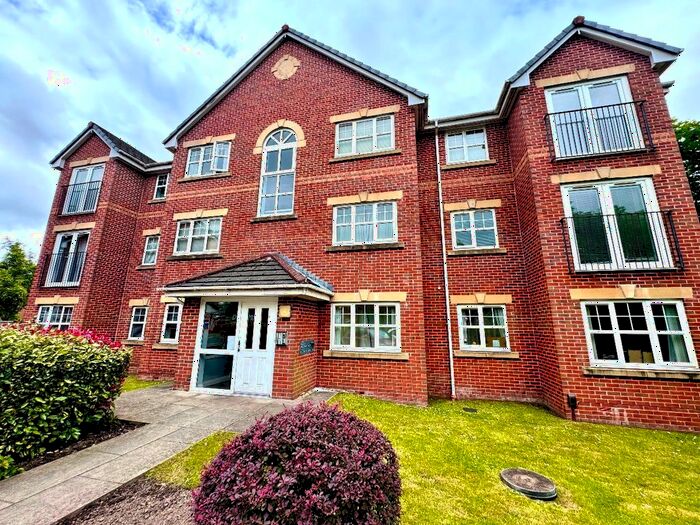 2 Bedroom Flat To Rent In Fernbank Gardens, Little Lever, Bolton, BL3