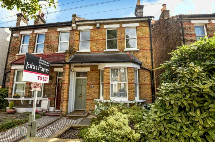 4 Bedroom Semi-Detached House To Rent In Meadowcourt Road Blackheath, SE3
