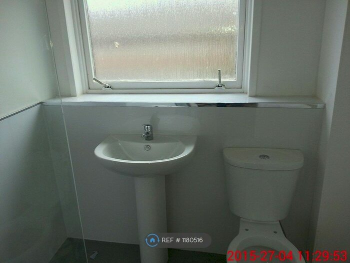 2 Bedroom End Of Terrace House To Rent In Fleming Place, East Kilbride, Glasgow G75