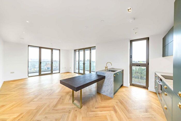 2 Bedroom Flat To Rent In West Hampstead Square, West Hampstead, NW6