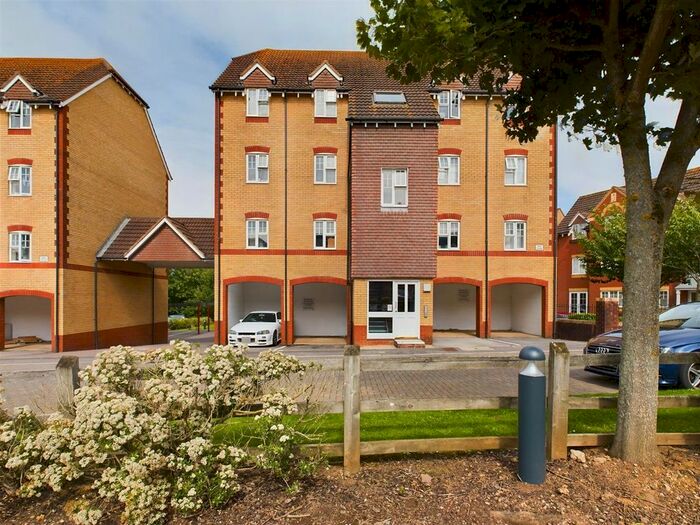 2 Bedroom Flat To Rent In Arthurs Close, Emersons Green, Bristol, BS16