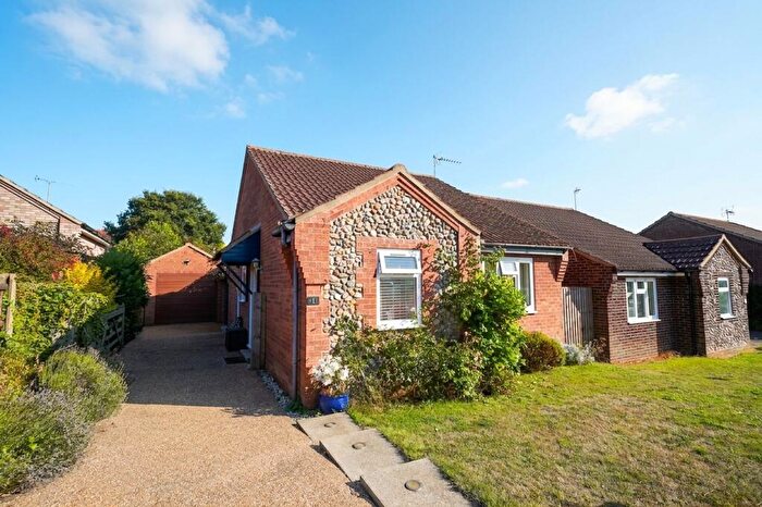 2 Bedroom Detached Bungalow For Sale In Hawthorn Rise, Mundesley, NR11