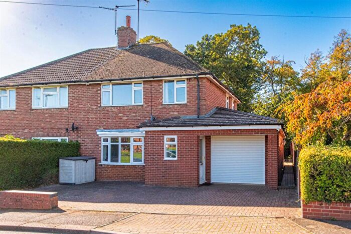 4 Bedroom Semi-Detached House For Sale In The Crescent, Burton Latimer, NN15