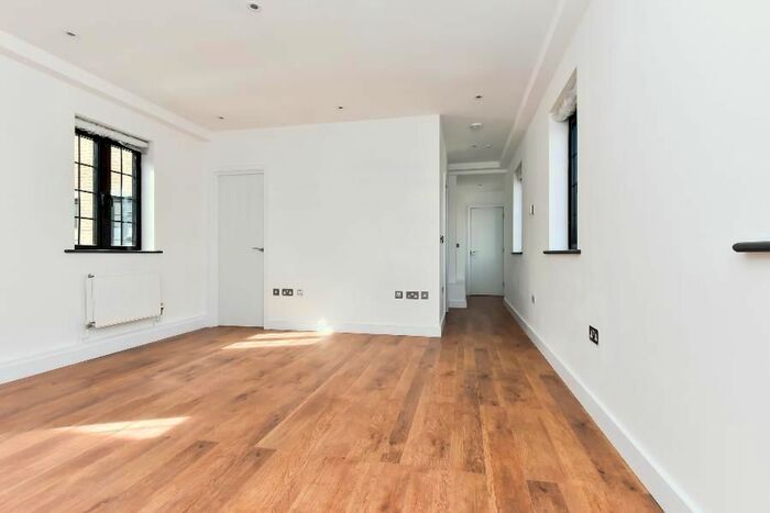 Studio For Sale In Venn Street, SW4