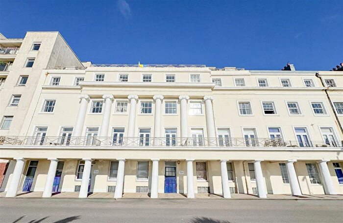 1 Bedroom Flat For Sale In Marina, St. Leonards, TN38