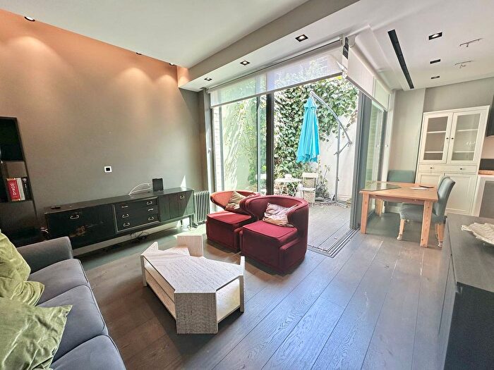 2 Bedroom Town House To Rent In Young Street, London, W8