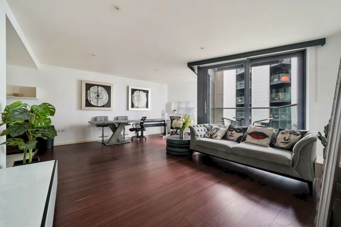 2 Bedroom Apartment To Rent In Baltimore Wharf, Canary Wharf, London, E14
