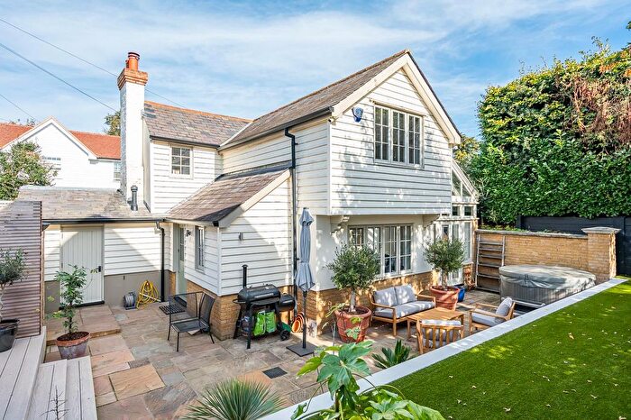 3 Bedroom Property To Rent In Hertingfordbury Road, Hertingfordbury, Hertford, SG14