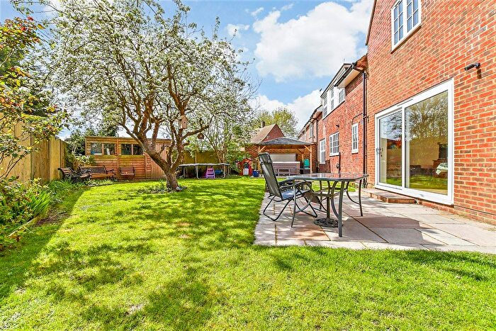 4 Bedroom End Of Terrace House For Sale In The Churchlands, New Romney, Kent, TN28