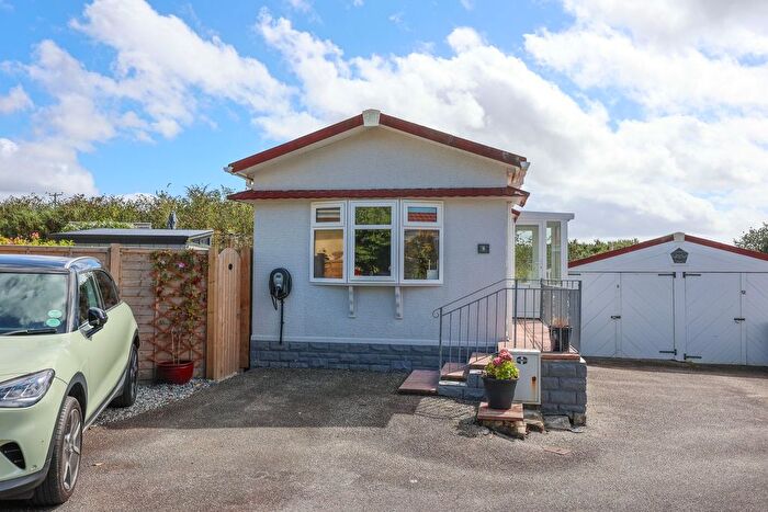 1 Bedroom Mobile/park Home For Sale In Glenleigh Park, Sticker, St Austell, PL26