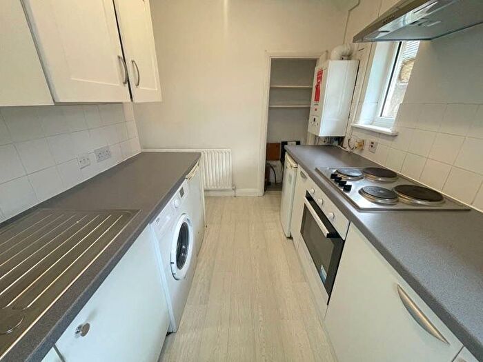 2 Bedroom Maisonette To Rent In Pinewood Avenue, Uxbridge, Greater London, UB8