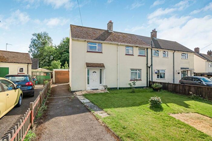 3 Bedroom Semi Detached House For Sale In Brae Hill, Brill, Aylesbury, HP18