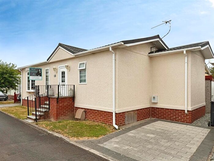 2 Bedroom Detached Bungalow For Sale In Bent Lane, Staveley, Chesterfield, S43