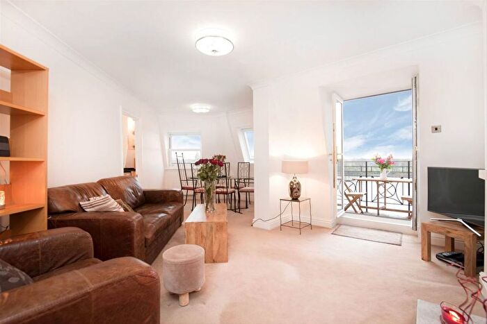 2 Bedroom Flat To Rent In Lower Mall, Hammersmith Riverside, W6
