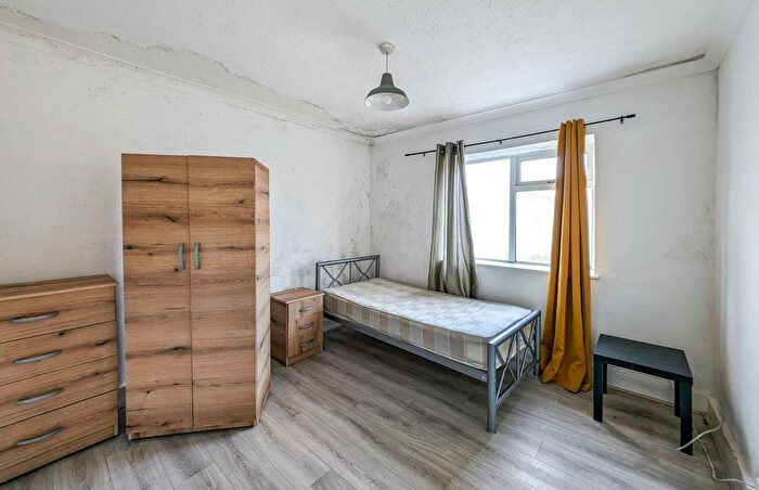 1 Bedroom Flat For Sale In Flat, Richmond Road, Worthing, West Sussex, BN11