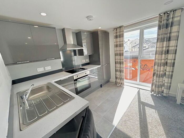 3 Bedroom Apartment To Rent In Richmond Road, Cardiff(City), CF24
