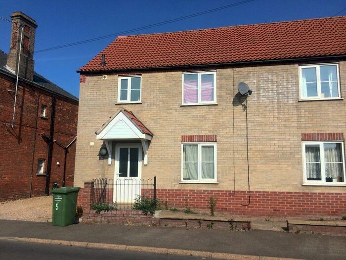 3 Bedroom Semi-Detached House To Rent In Downham Road, Outwell, Wisbech, PE14