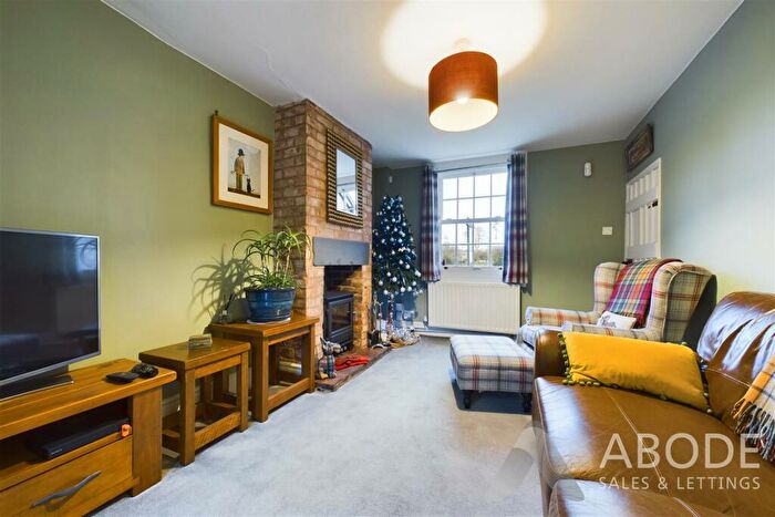 2 Bedroom Cottage For Sale In Newcastle Road, Stone, Staffordshire, ST15