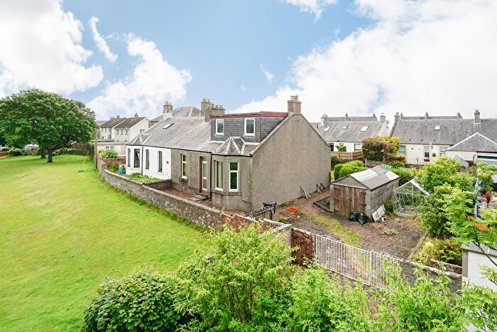 4 Bedroom Semi-Detached House For Sale In Woodlands Road, Lundin Links, KY8