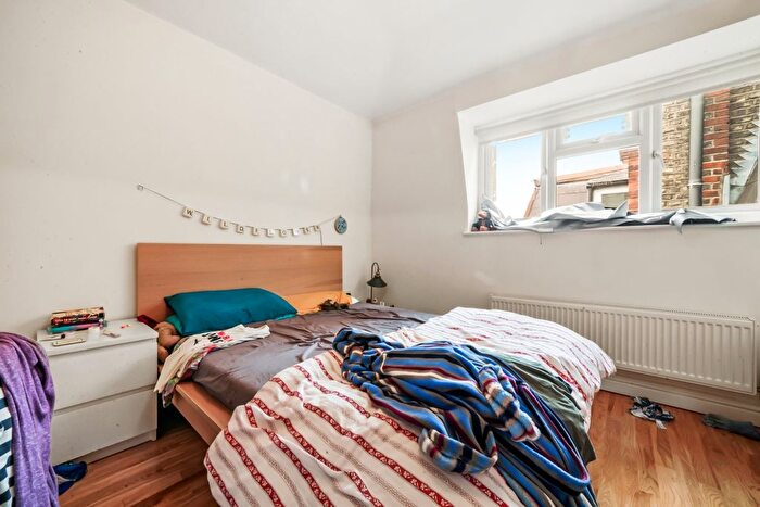 2 Bedroom Flat To Rent In Avenue Mews, Muswell Hill, N10