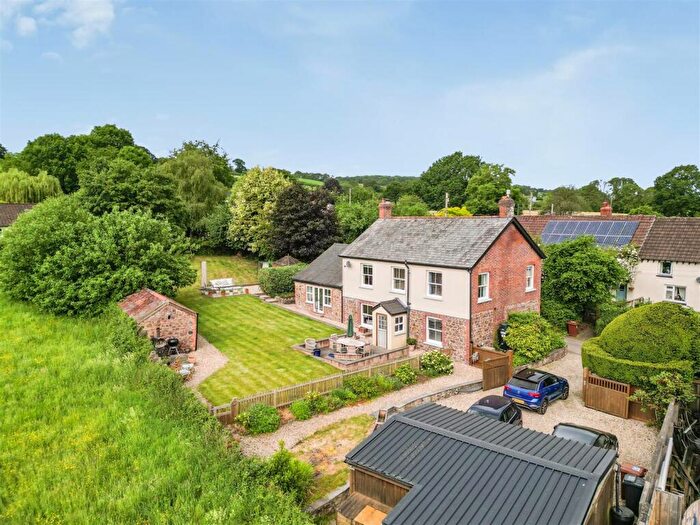4 Bedroom Detached House For Sale In Ash Thomas, Tiverton, EX16