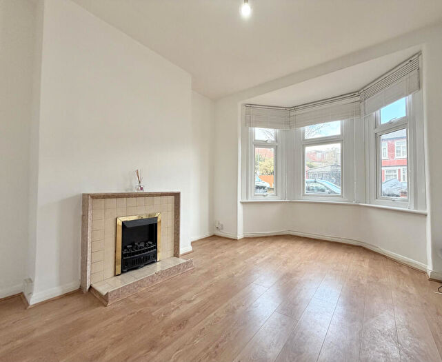 3 Bedroom Terraced House To Rent In Paisley Road, N22