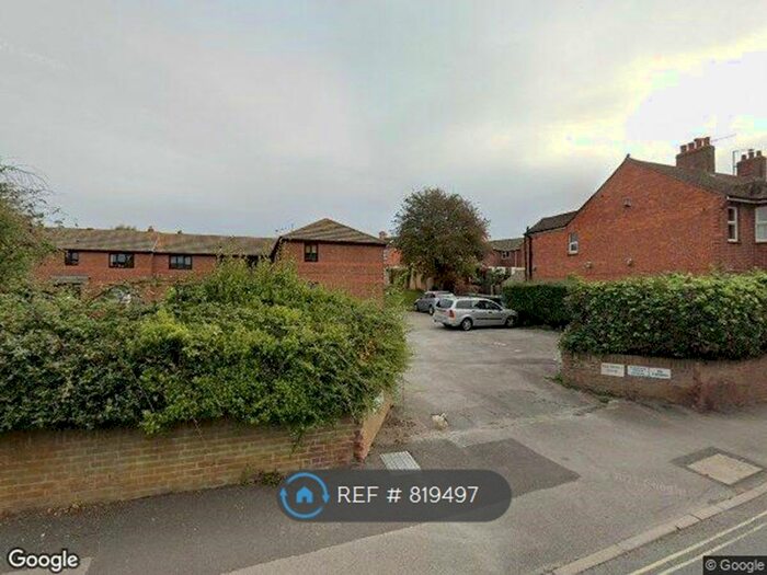 2 Bedroom Flat To Rent In Old Bridge Court, Weymouth, DT4