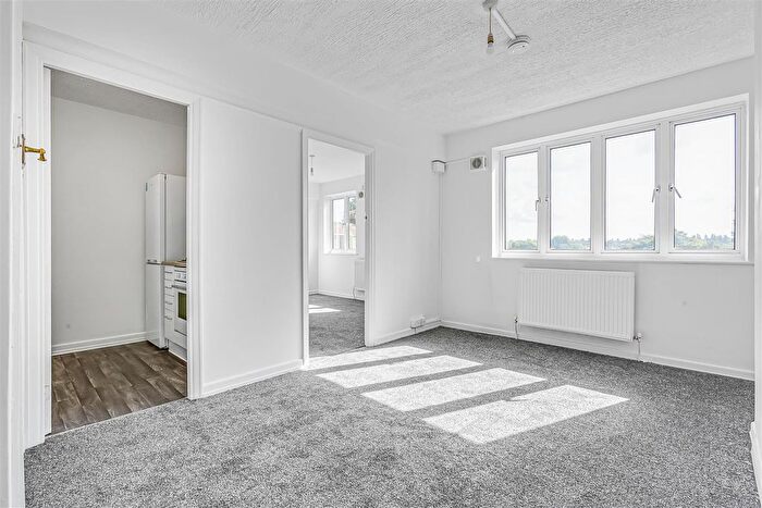 1 Bedroom Flat To Rent In Kimber Road, London, SW18