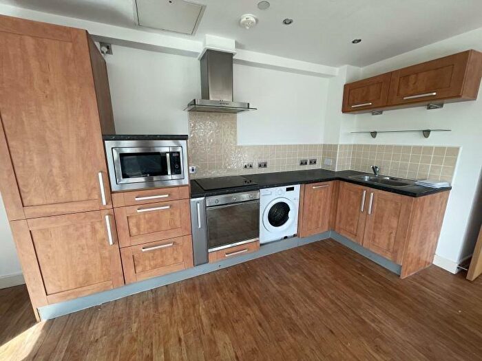 2 Bedroom Flat To Rent In North Sherwood Street, Nottingham, Nottinghamshire, NG1