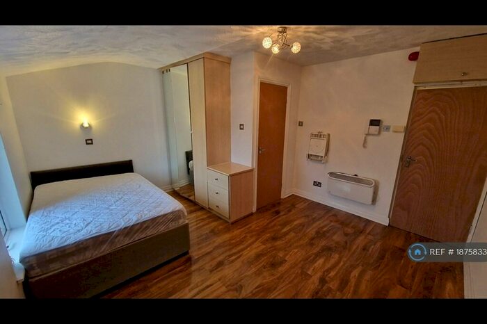 Studio To Rent In Birch Polygon, Manchester, M14