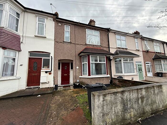 3 Bedroom Terraced House To Rent In St Luke's Avenue, Ilford, Redbridge, IG1