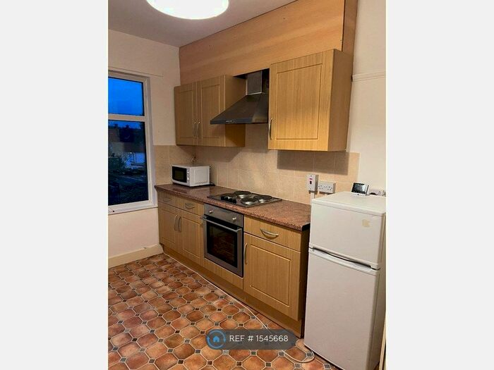 1 Bedroom Flat To Rent In Well Hall Road, Eltham, SE9