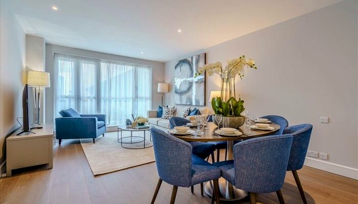 2 Bedroom Flat To Rent In Circus Apartment, Canary Wharf, London, E14