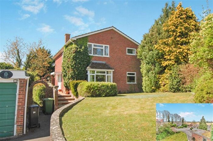4 Bedroom Detached House For Sale In Crabtree Corner, Ipsden, Wallingford, OX10
