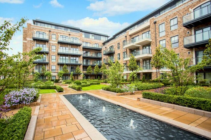 2 Bedroom Flat To Rent In Palladian Gardens, London, W4