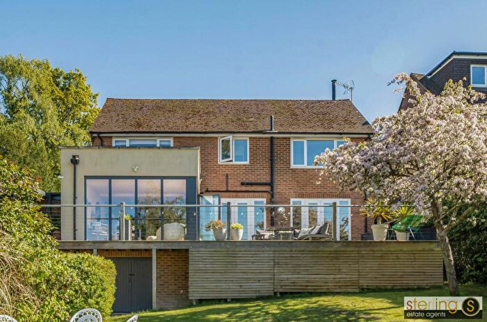 4 Bedroom Detached House For Sale In Upper Icknield Way, Aston Clinton, HP22