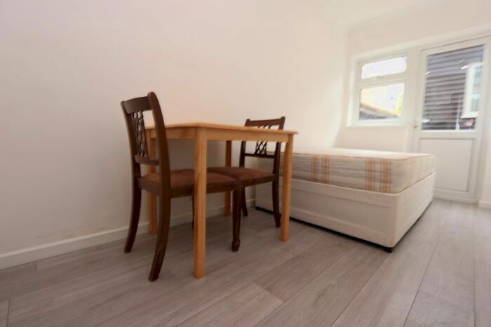 Studio To Rent In Whymark Avenue, London, N22